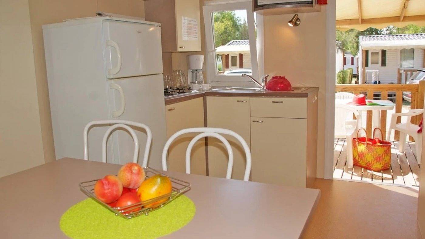 Zecamping 3 étoiles animaux acceptés mobil-home clim 24m2 4 pers in Bauduen, Brignoles Region