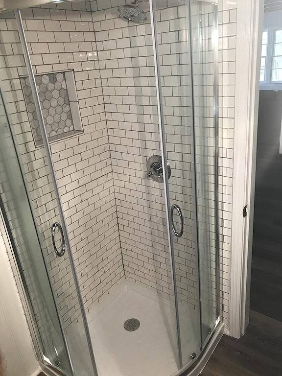 Lake Front Cabin mit abgeschirmter Veranda und persönlicher Anlegestelle - Renoviert in Lake Martin