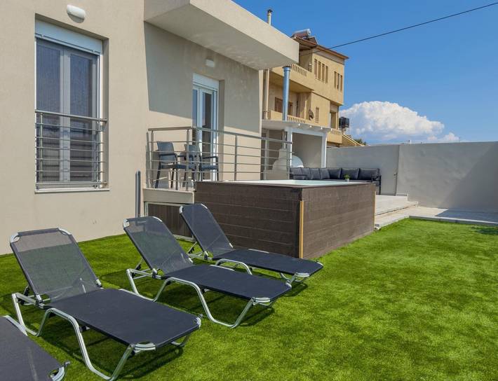 Eligio Luxury Residence with Private Jacuzzi & Sea View