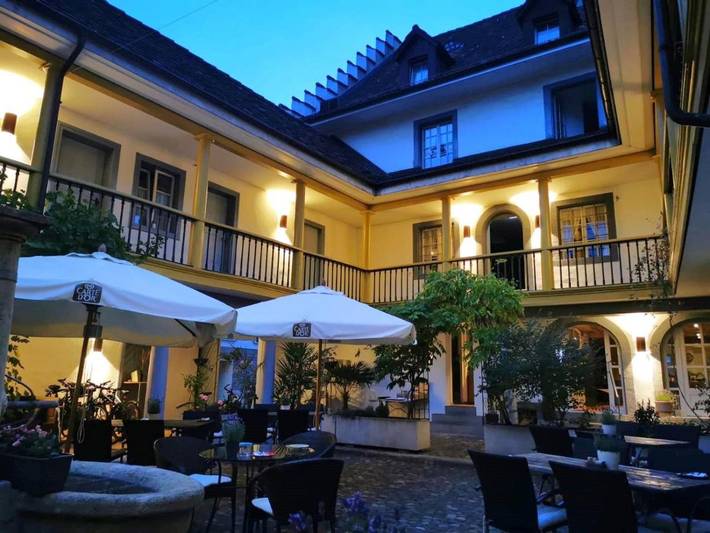 Hotel für 2 Personen, mit Garten - 1
