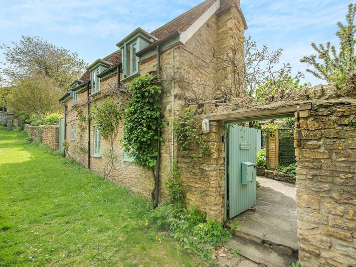 Cottage for 4 people, with garden, with pets in Dorset