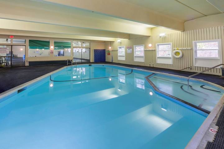 Holiday Inn Club Vacations Oak n’ Spruce Resort in Lee, Berkshire County
