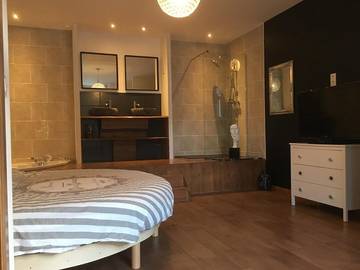 Maison d’hôte pour 2 personnes, avec vue et terrasse, animaux acceptés à Conliège