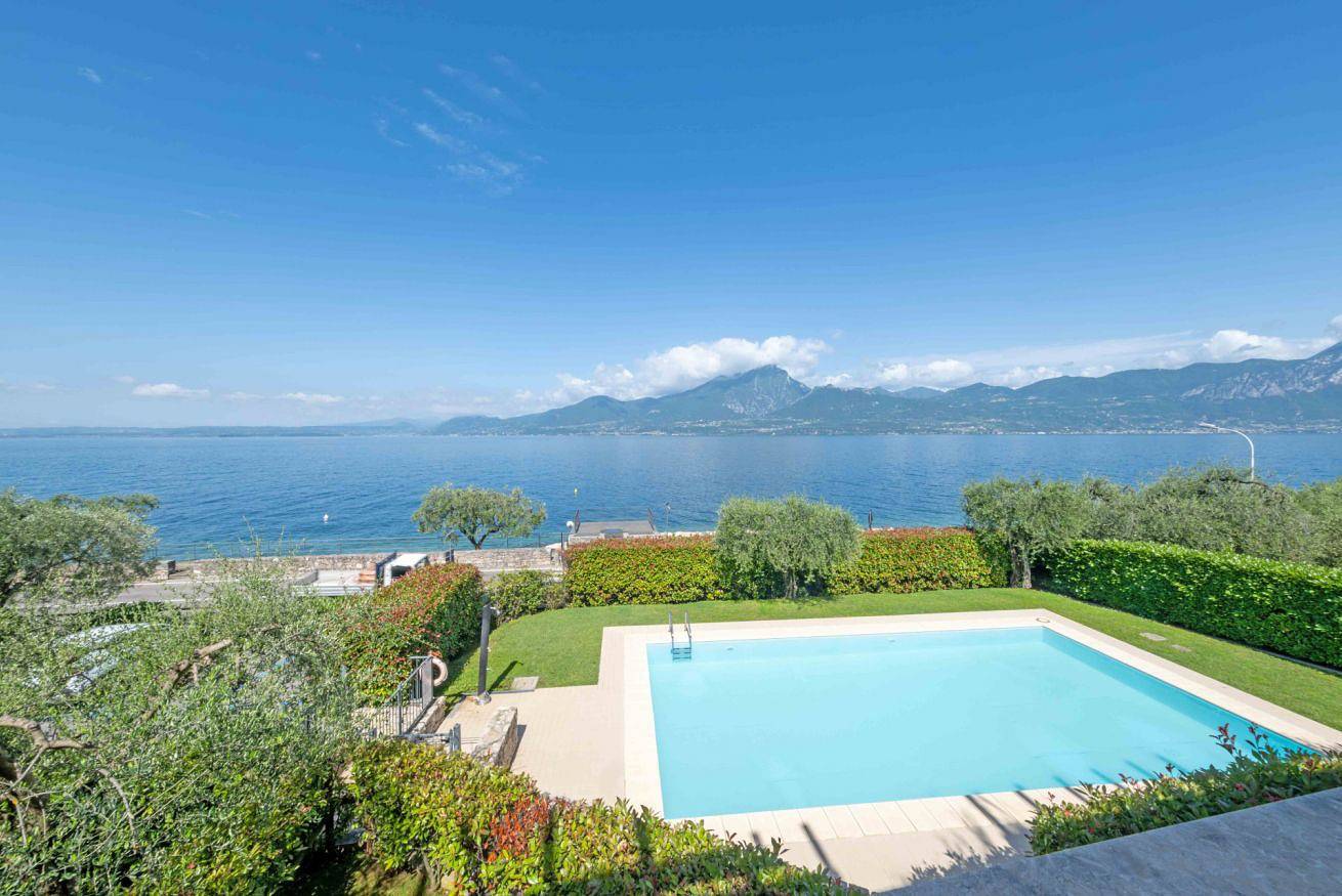 Hel lejlighed, Ferielejlighed for 5 personer med søudsigt in Torri del Benaco, Garda-Fjellene