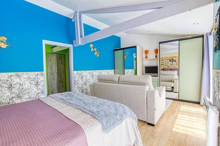 Location de vacances pour 8 personnes, avec piscine ainsi que jardin et jacuzzi, animaux acceptés à Septfonds - 3
