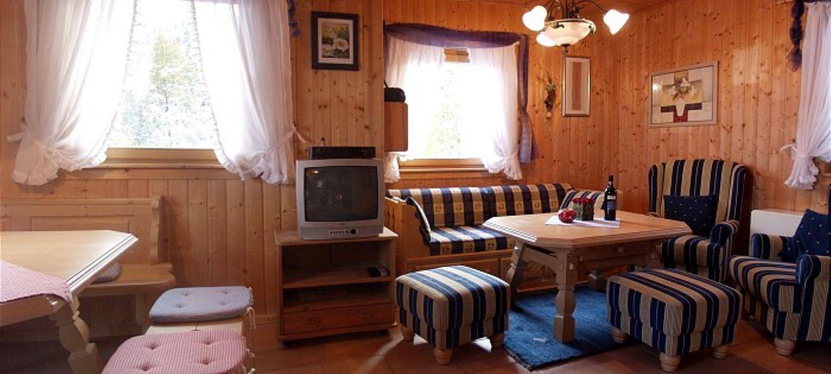 Almbach-Hütte in Reichenau (Österreich), Nockberge