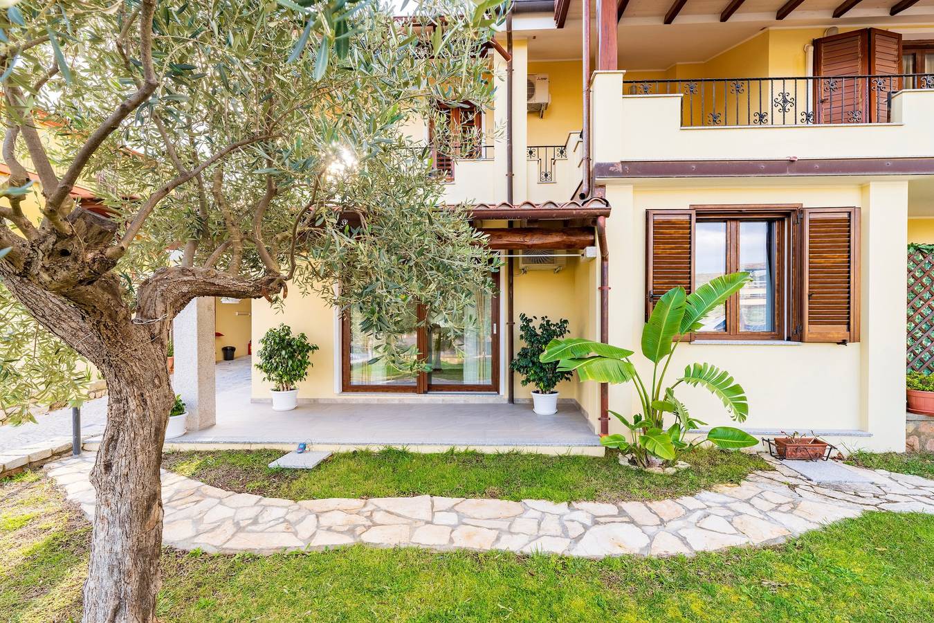 Casa de vacaciones 'Laura' con terraza privada, Wi-Fi y aire acondicionado in Bari Sardo, Provincia de Ogliastra