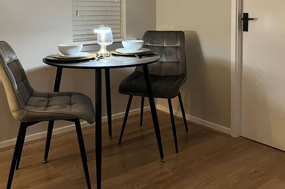 Glamping for 4 People in Birmingham, Birmingham Area