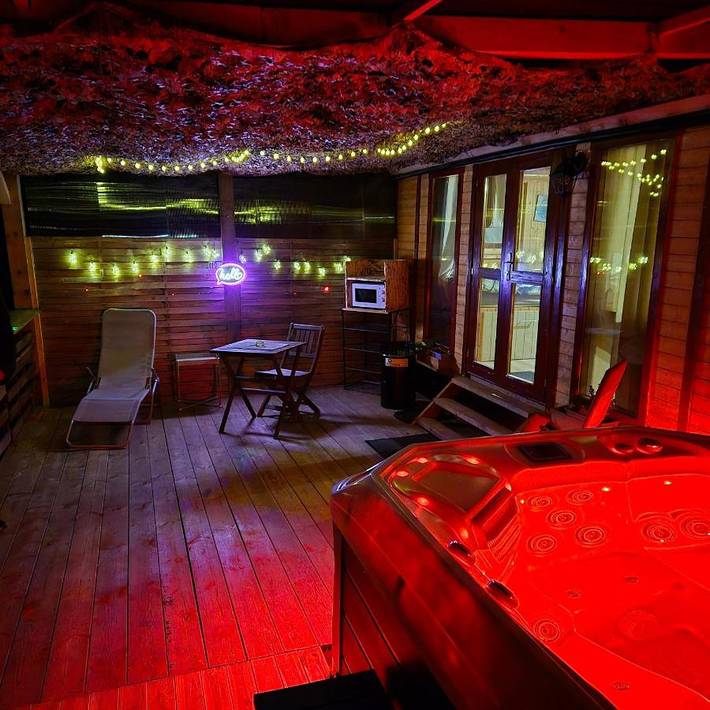 Gîte pour 2 personnes, avec jardin ainsi que terrasse et vue à Condom - 2