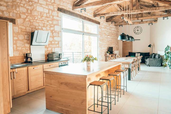 Gîte pour 8 personnes, avec Terrasse ainsi que Jardin et Piscine à Mailhoc