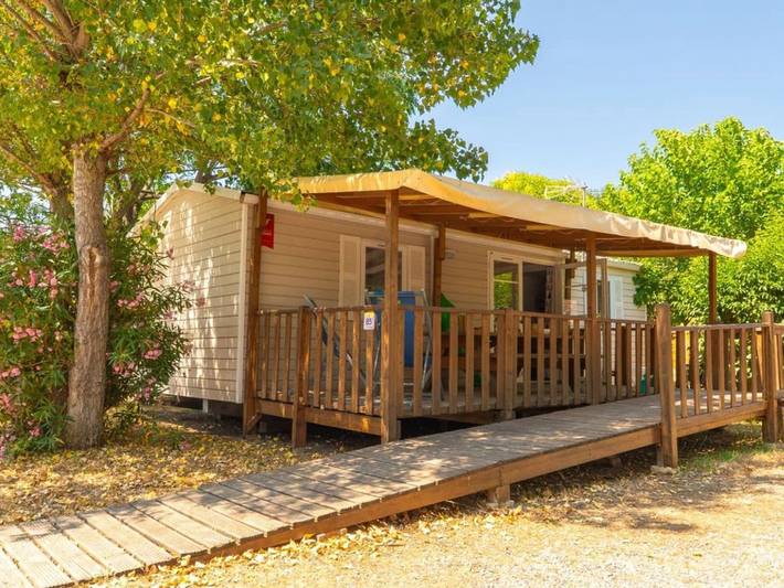 Camping pour 4 personnes, avec piscine et terrasse à Vic-la-Gardiole