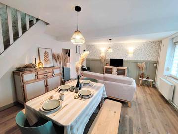 Gîte pour 4 personnes, avec jardin à Mondrepuis