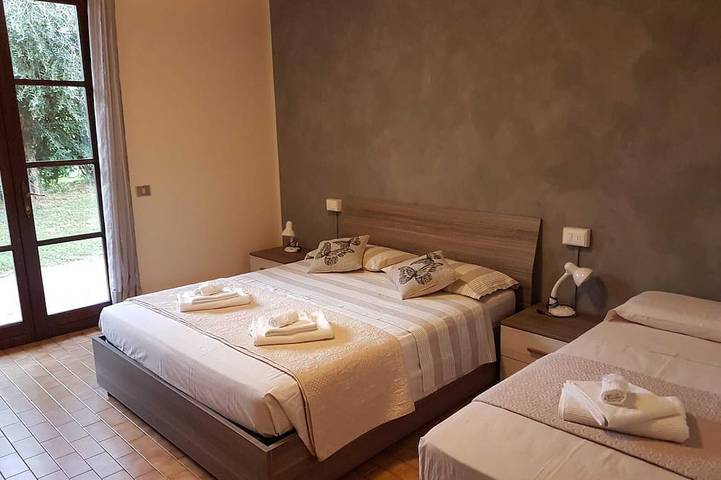 Villa with awesome lake view a few steps from the beach by Heart of Garda in San Felice del Benaco, Montagnes autour du lac de Garde
