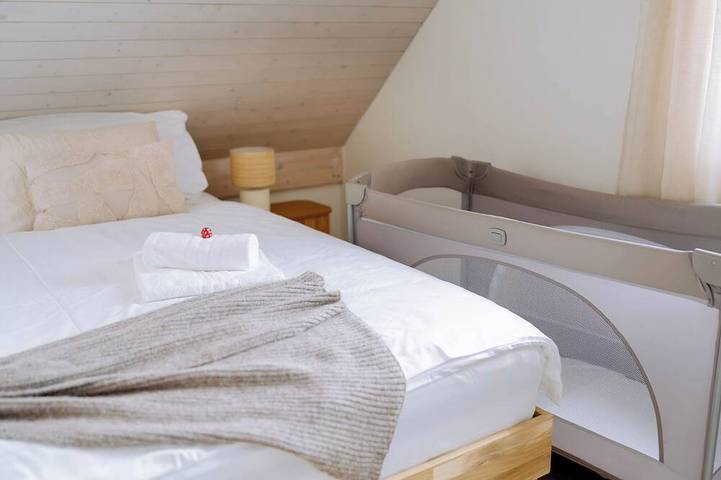 Apartamento entero, Soluna Stay | Lakefront Penthouse | Pilatus & Rigi view | Lucerne | Swiss Alps in Küssnacht am Rigi, Lago de los Cuatro Cantones