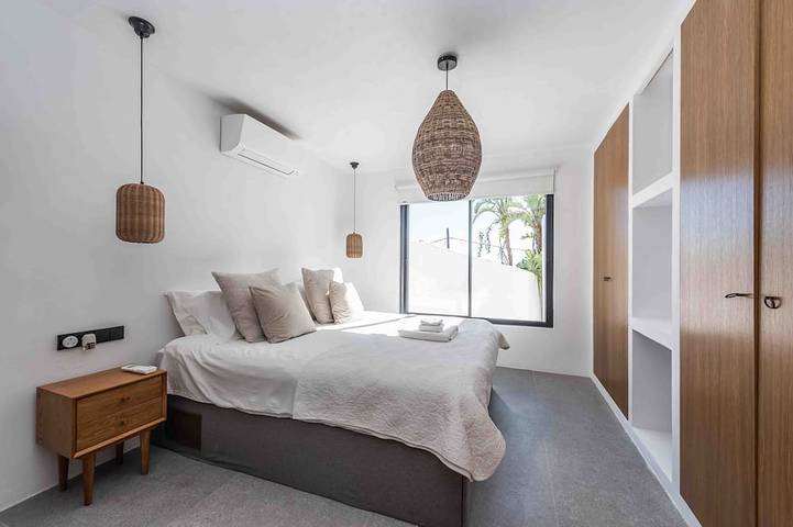 Ibiza villa with fantastic pool and stunning views. in Cala Saladeta, Sant Antoni de Portmany