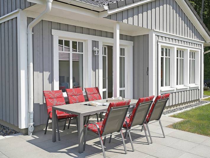 Strandhaus für 6 Personen, mit Terrasse und Garten in Sellin - 2