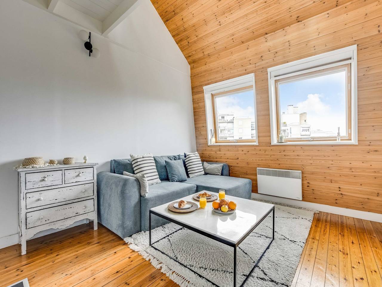 Ganze Wohnung, 3-Zimmer-Maisonette-Wohnung am Stadtrand von Paris in Le Kremlin-Bicêtre, Val-de-Marne