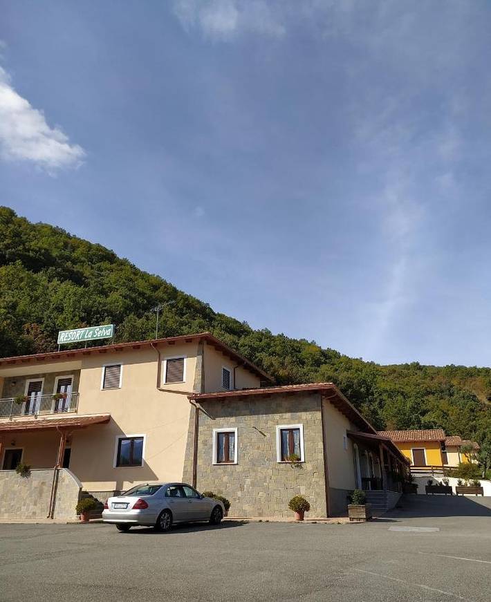 Casa vacanza per 2 persone, con Balcone e Terrazza nonché Giardino e Panorama a San Severino Lucano
