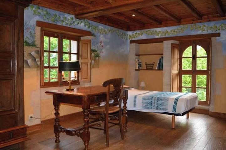 Location de vacances pour 30 personnes, avec jardin et terrasse à Saint-Martin-des-Entrées - 2