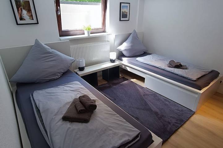 Ganze Wohnung, Gemütliche 2 Z.- Wohnung für  2-4 Personen zwischen Kiel-City und den Stränden in Kieler Förde, Kiel