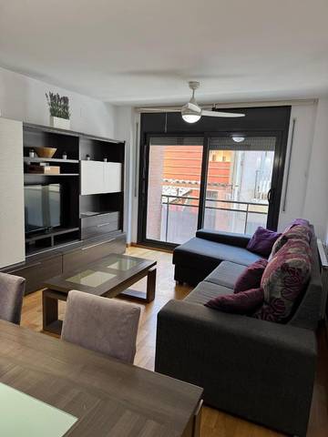 Gîte pour 6 personnes, avec vue et terrasse, animaux acceptés à Tremp