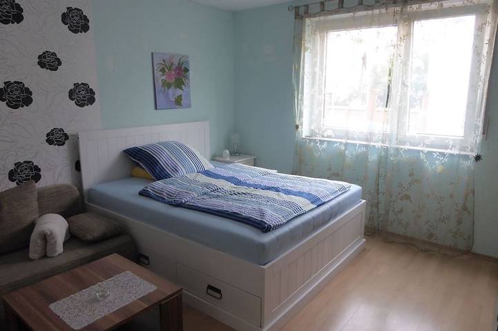 Ferienwohnung für 4 Personen, mit Terrasse in Ludwigshafen
