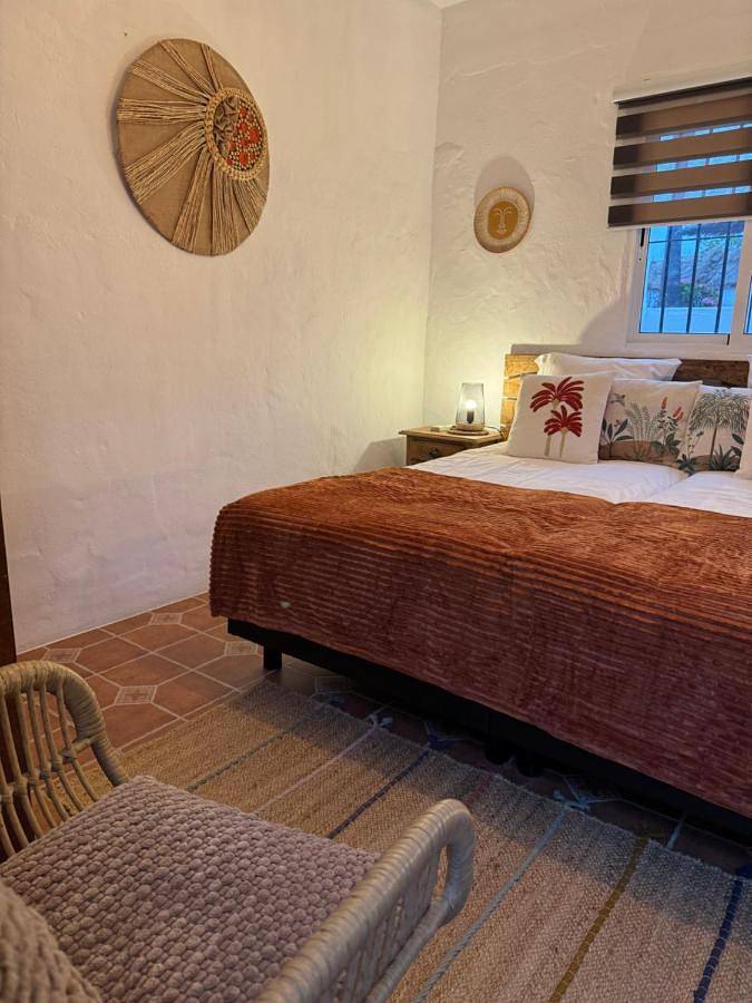 Chambre d’hôte pour 2 personnes, avec vue et jardin ainsi que terrasse et piscine à Arenas - 4