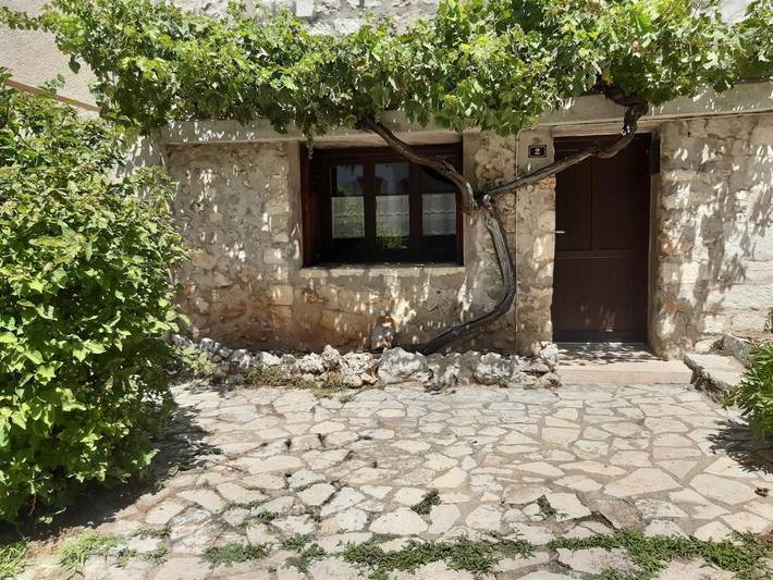 Gîte pour 4 personnes, avec vue et vue sur le lac à Aiguines - 2