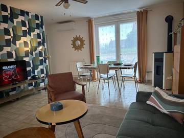 Gîte pour 6 personnes, avec jardin et terrasse à Chablis