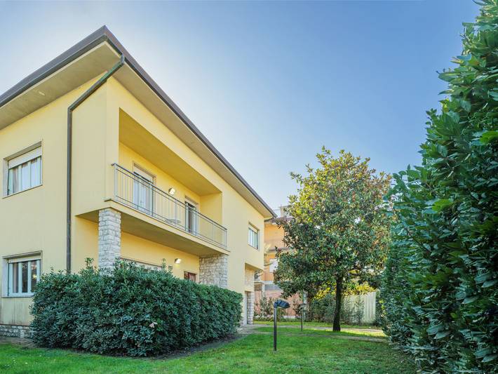 Ferienwohnung für 6 Personen, mit Terrasse und Garten in Marina di Pietrasanta - 2