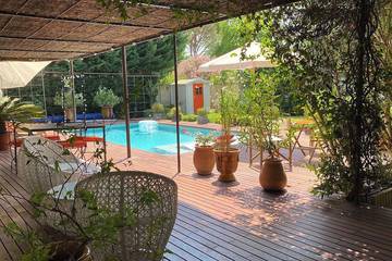 Gîte pour 2 personnes, avec terrasse et jardin à Vedène