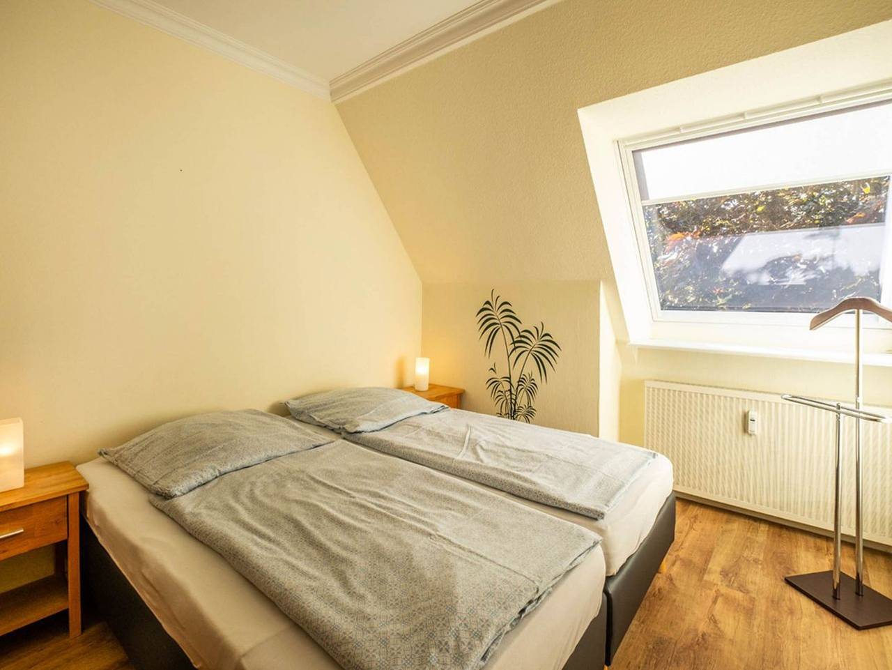 Ganze Ferienwohnung, Haus Regenpfeifer - Ferienwohnung für bis zu 5 Personen in Kurparknähe in Büsum, Nordseeküste