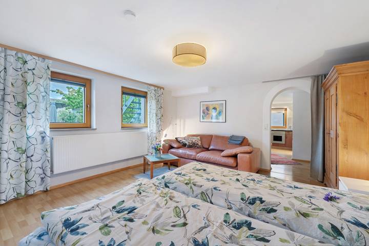 Hel lejlighed, "Charming Holiday Apartment" with Private Terrace and Wi-Fi in Tübingen, Neckar-Alb