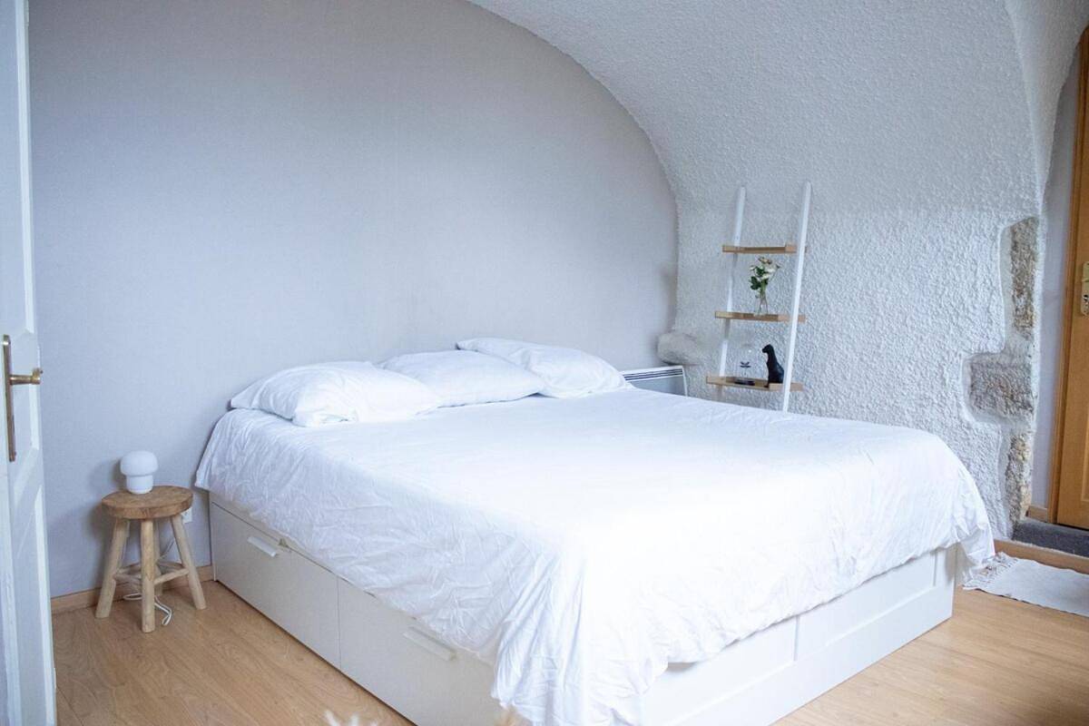 Appartement entier, Two-Bedroom Apartment in Royat, Parc naturel régional des Volcans d'Auvergne