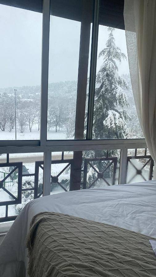 Gîte pour 4 personnes, avec jardin et vue dans Ifrane