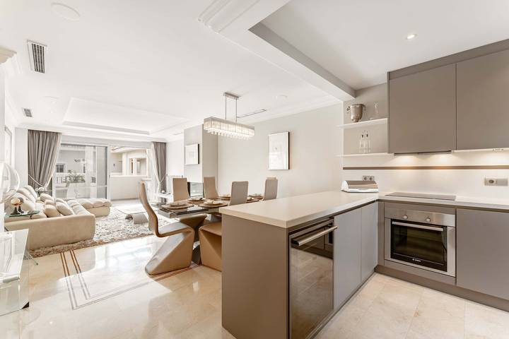 Apartamento de vacaciones para 6 personas, con piscina y balcón/terraza, Familias con niños en Marbella