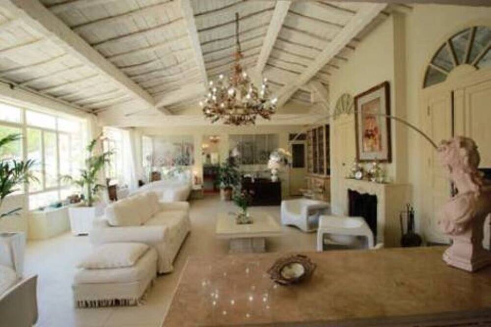 Loft with pool in Provence in Carpentras, Parc naturel régional du Mont-Ventoux