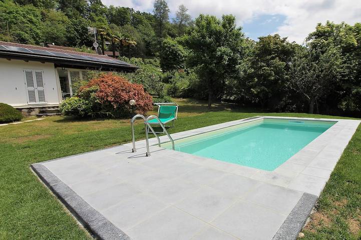 Schoenes Haus am Orta-See mit Garten und Pool in Comune di  Ameno, Ortasee