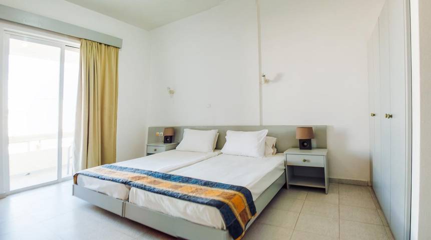 Studio für 2 Personen, mit Balkon und Terrasse sowie Garten