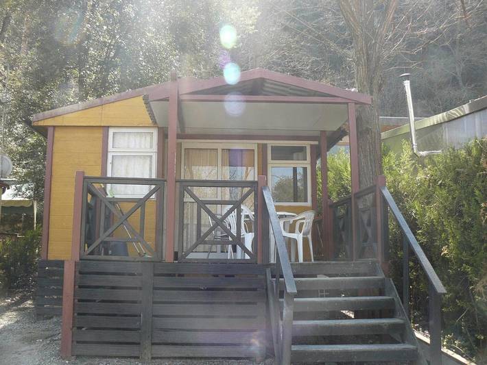 Location de vacances pour 5 personnes, avec terrasse ainsi que jardin et piscine à Besalú - 4