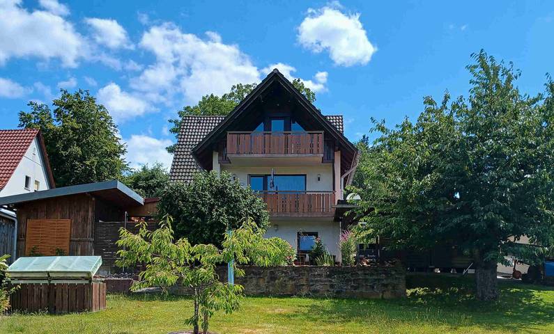 Ferienwohnung für 4 Personen, mit Balkon an der Rhön