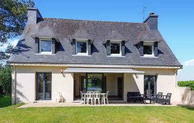 Maison De Vacances pour 8 Personnes dans Locoal-Mendon, Morbihan, Photo 1