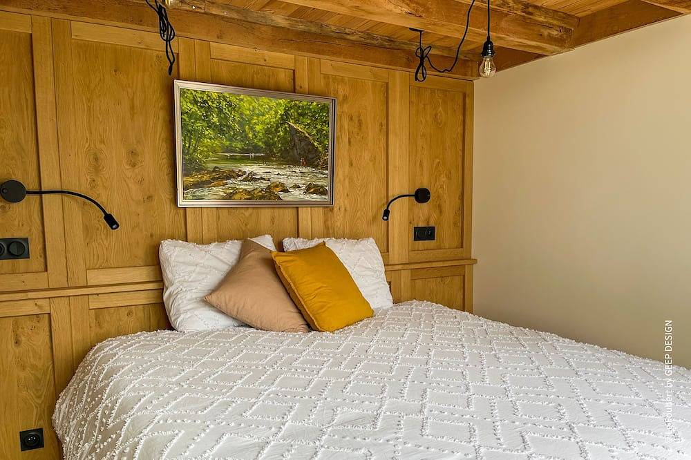 Le Foubert : chalet luxueux avec vue imprenable sur Saint-Céneri-le-Gérei. in Village de Saint-Ceneri-le-Gerei, Saint-Céneri-le-Gérei