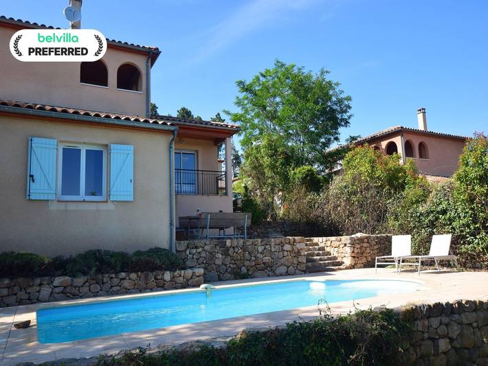 Villa voor 6 personen, met zwembad en terras, kindvriendelijk in de Ardèche