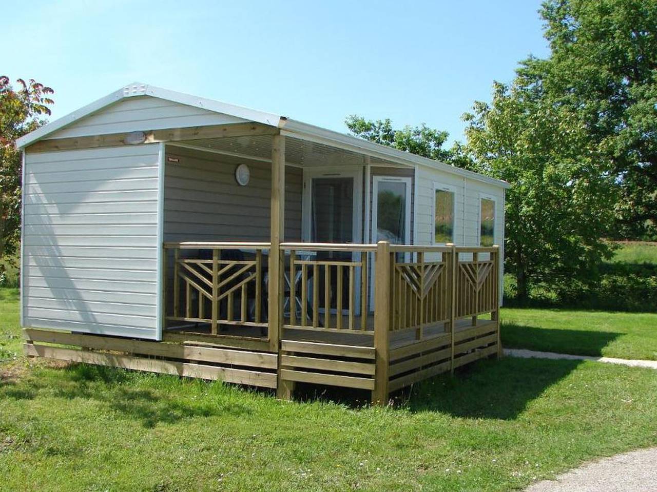 Camping für 4 Personen in Saint-Boil, Region Chalon-sur-Saône