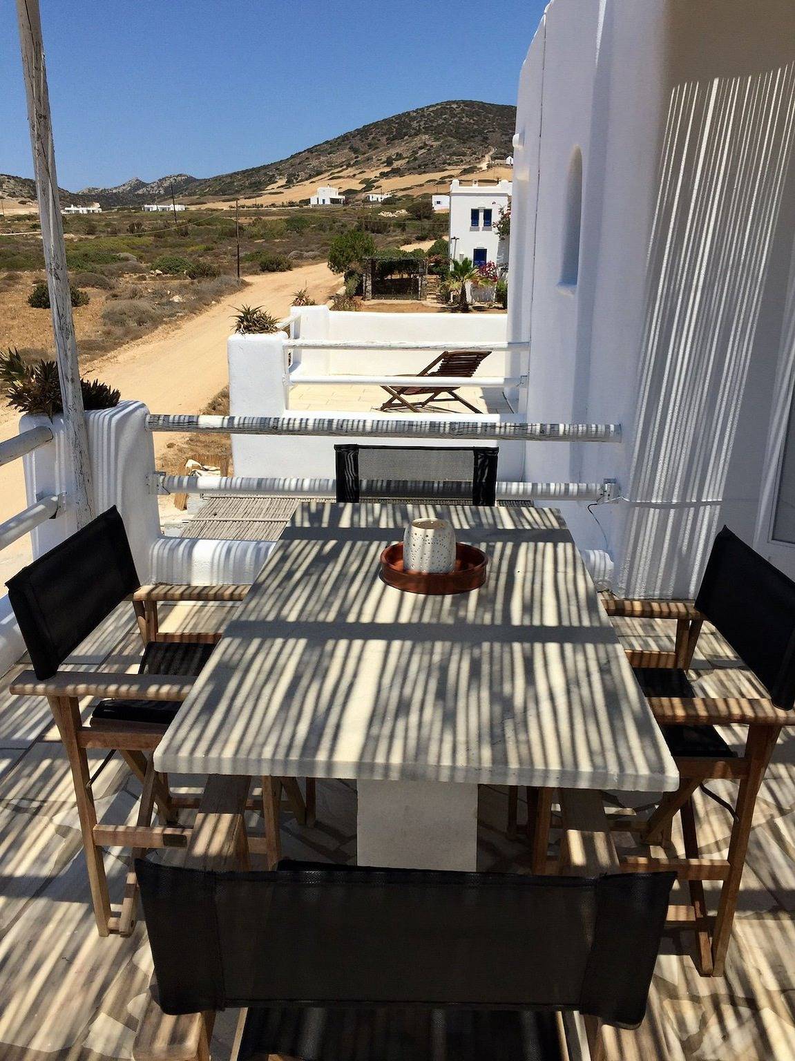 Cozy Antiparos Apartment | 1 Bedroom | Apartment Seabreeze | Stunning Sea & Garden Views | Agios Georgios in Unidad Regional de Paros
