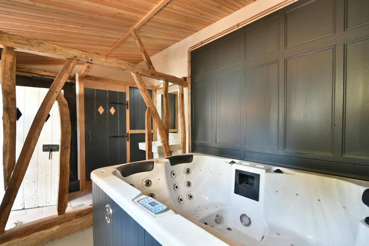 Location de vacances pour 24 personnes, avec jardin et jacuzzi à Verton - 3