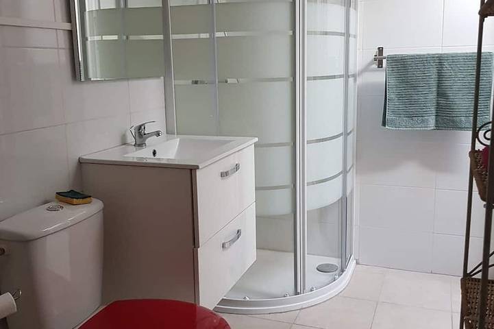 Gîte pour 6 personnes, avec terrasse à Cabasse - 4