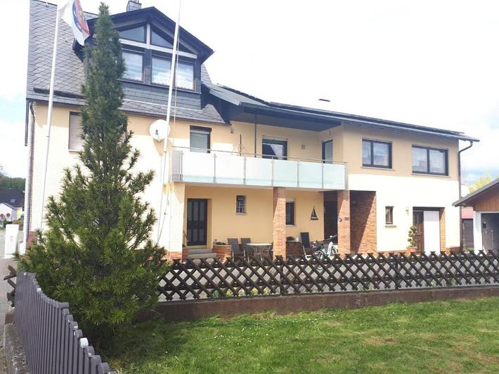 Ferienwohnung für 2 Personen, mit Terrasse und Garten sowie Ausblick