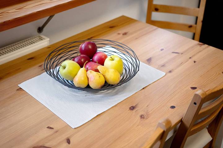 Entire apartment, Apartment 'Draxlhof Apfelblüte' with Mountain View, Private Terrace and Wi-Fi in Tarsch, Latsch